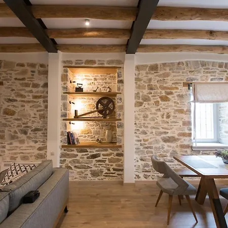 Sleeps 6 With Pool Air Con And Wifi Vila Ano Gatzea