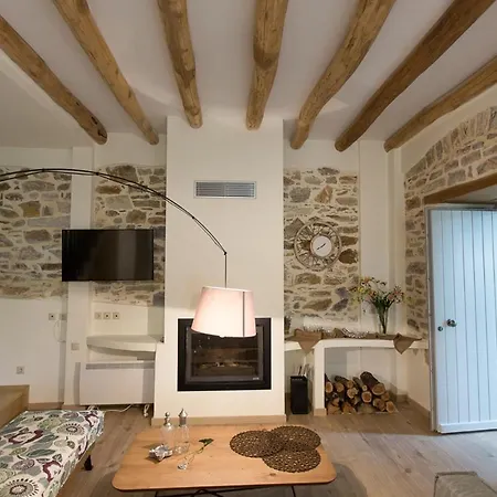 Sleeps 6 With Pool Air Con And Wifi Vila *